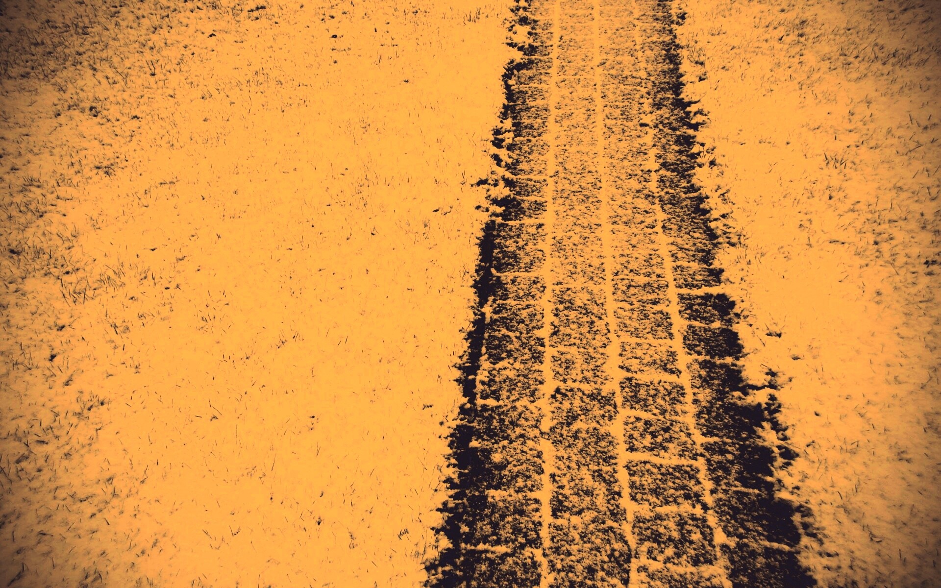 След покрышек в снегу обои