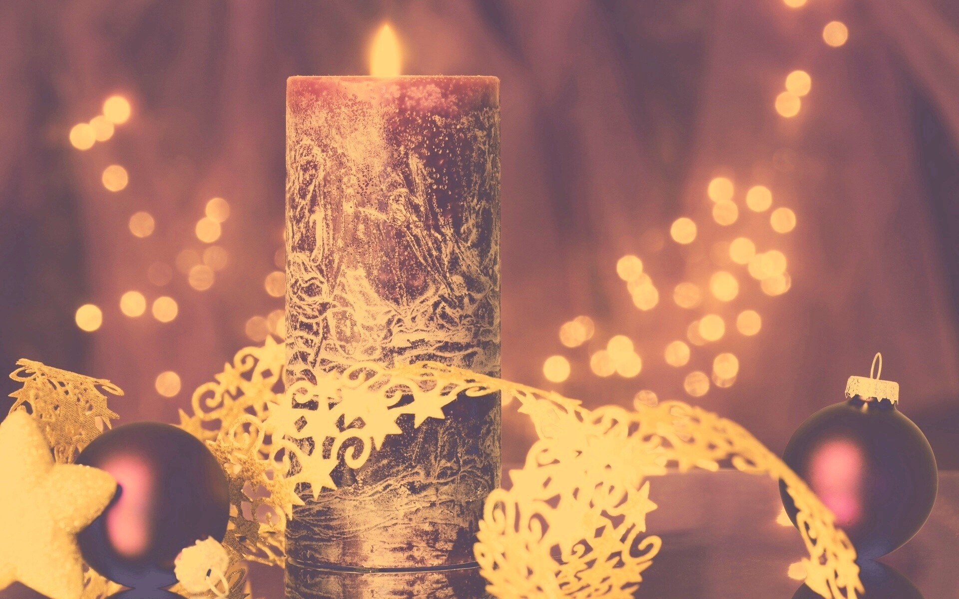 Новогодняя свеча обои