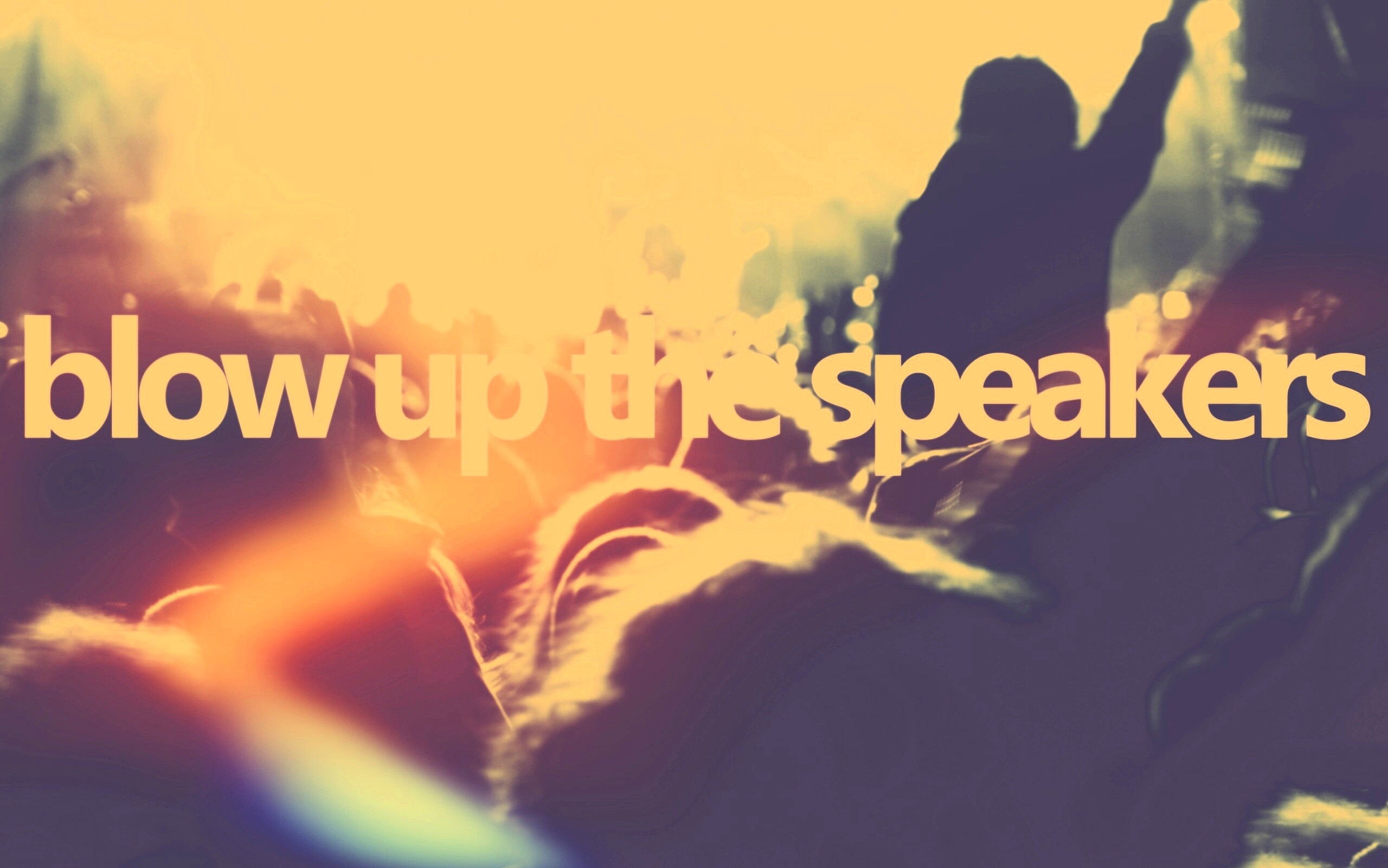 Blow up the speakers обои