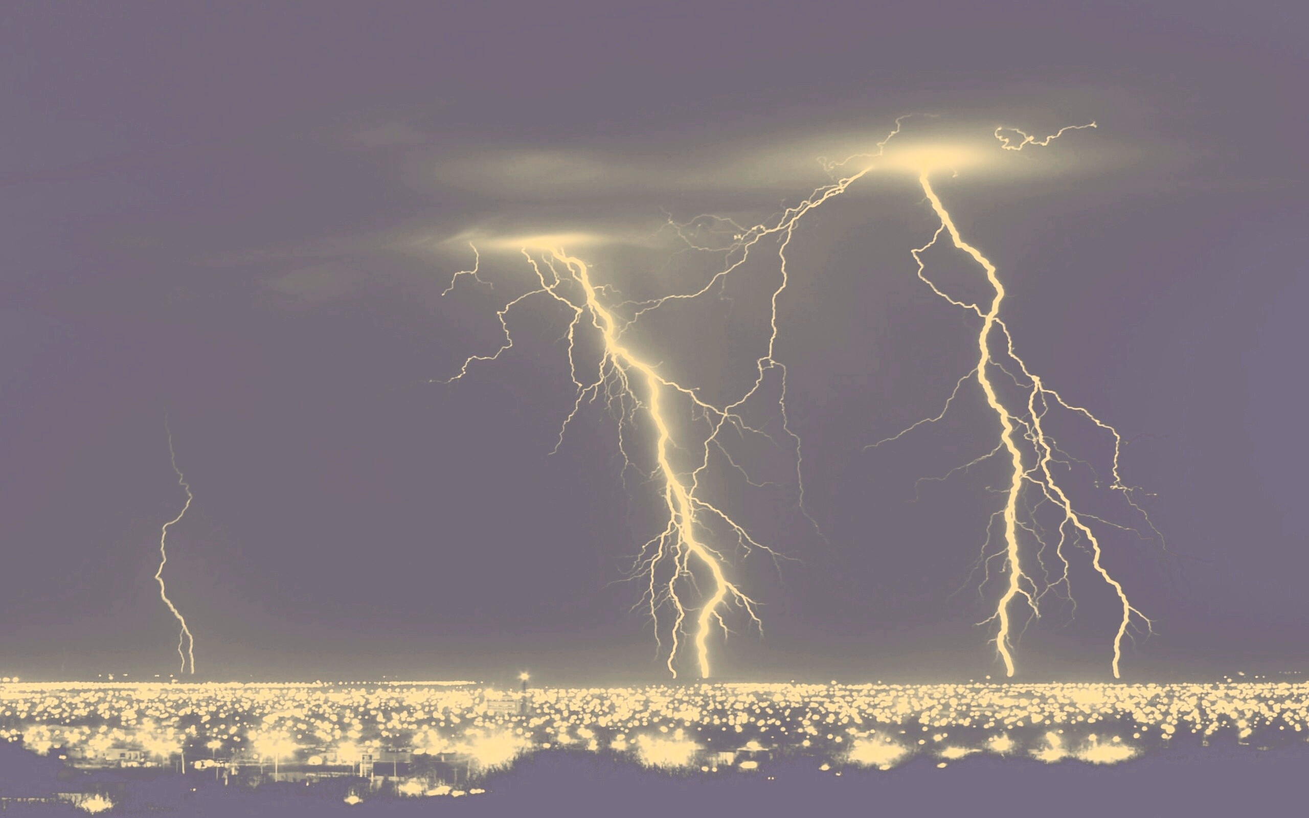 Гроза над городом обои