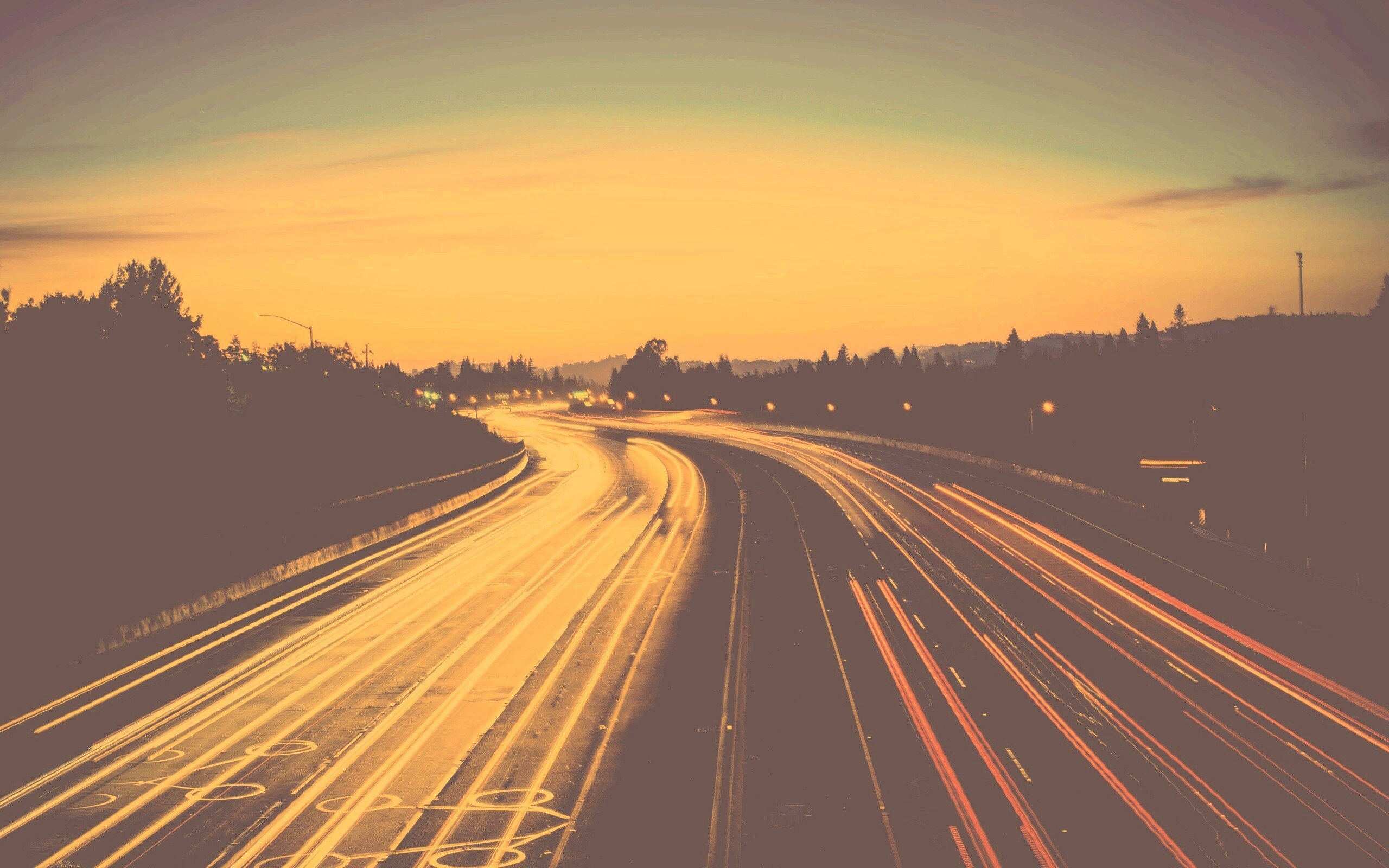 Автострада в огнях обои