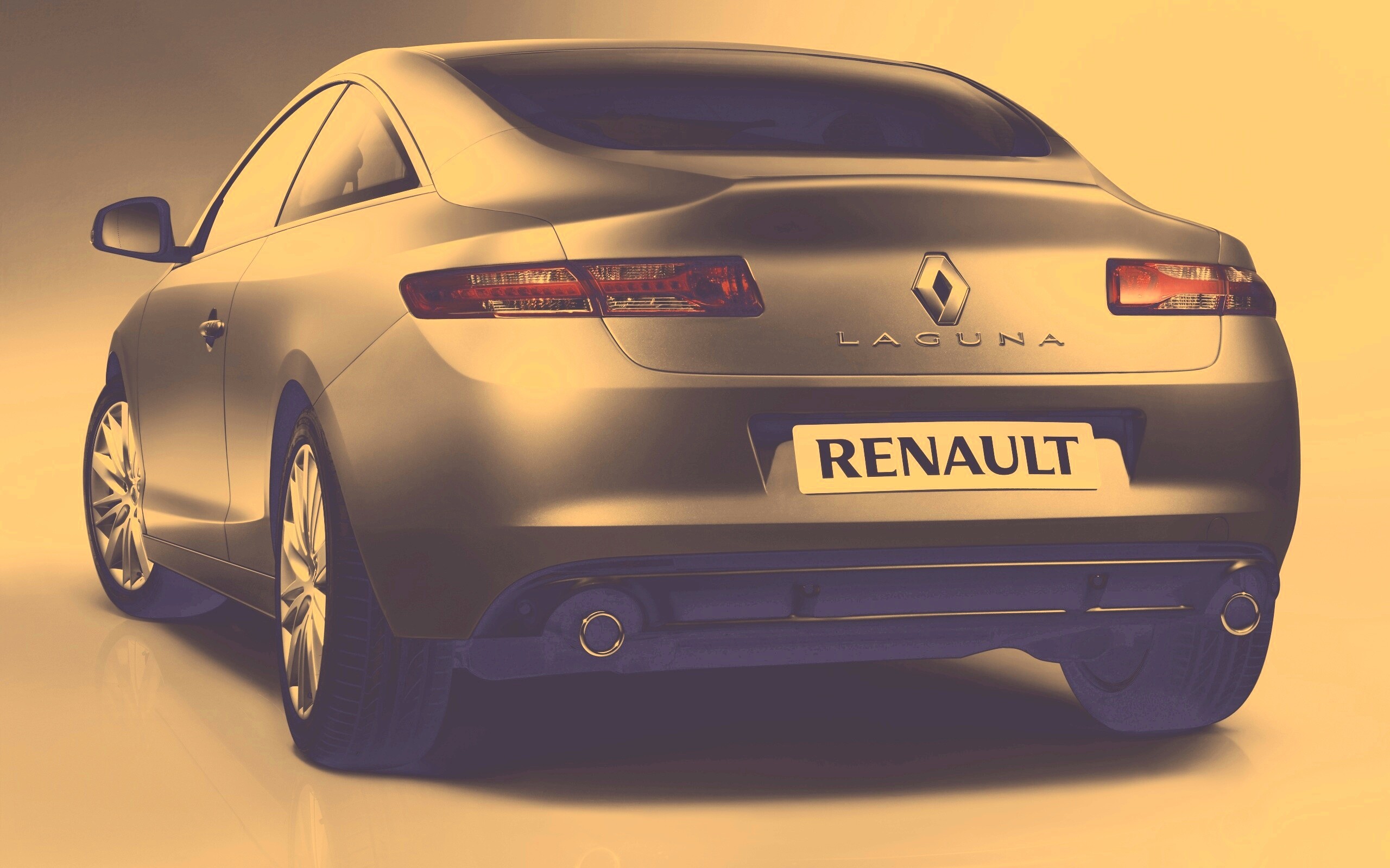 Зад Рено Лагуна обои