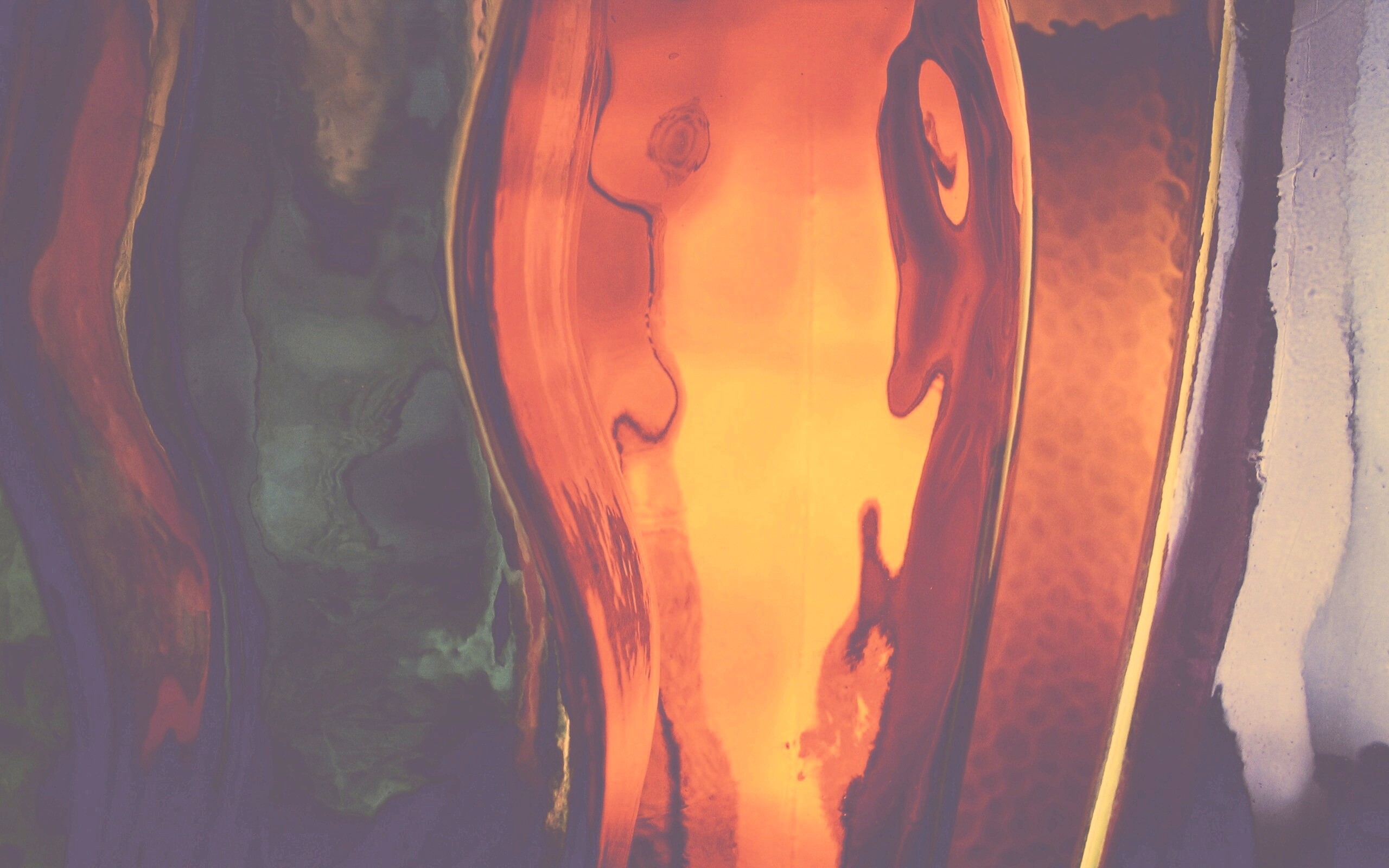 Абстрактное в бутылочном стекле обои