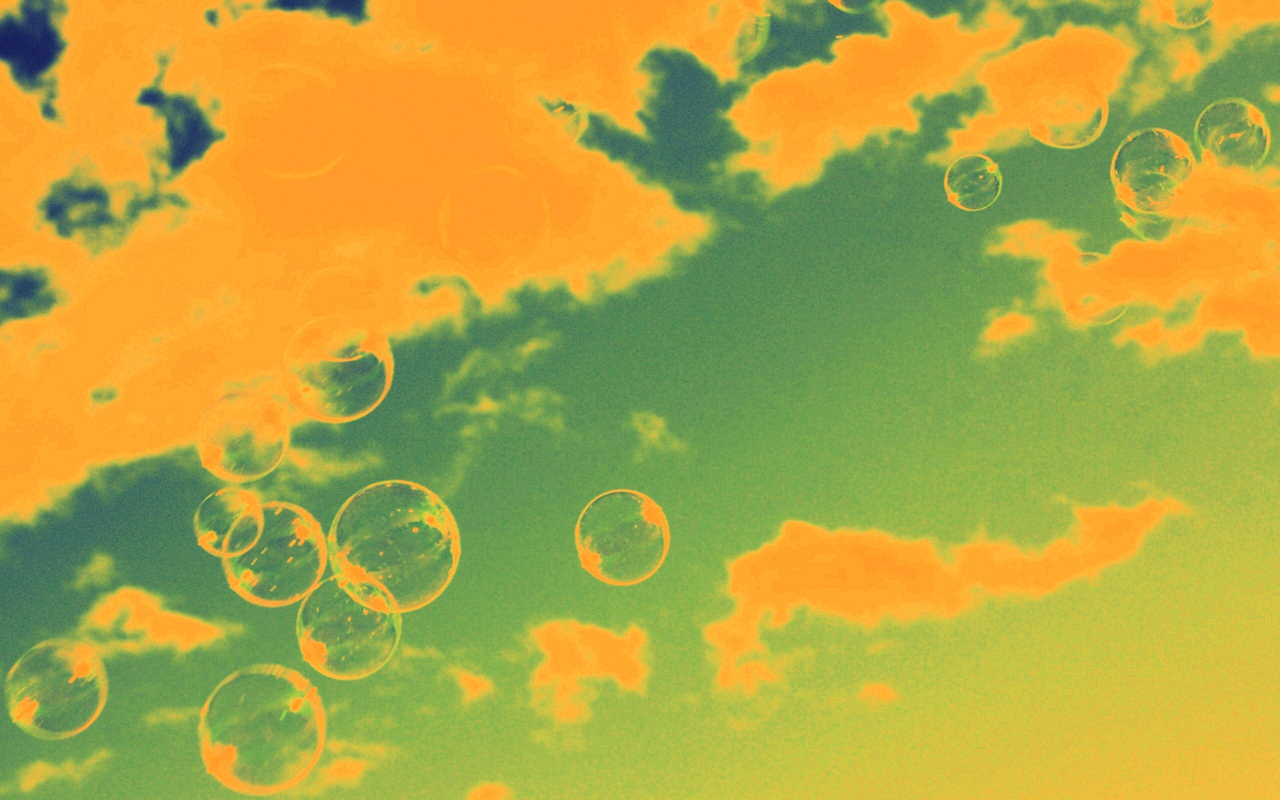 Мыльные пузыри в небе обои