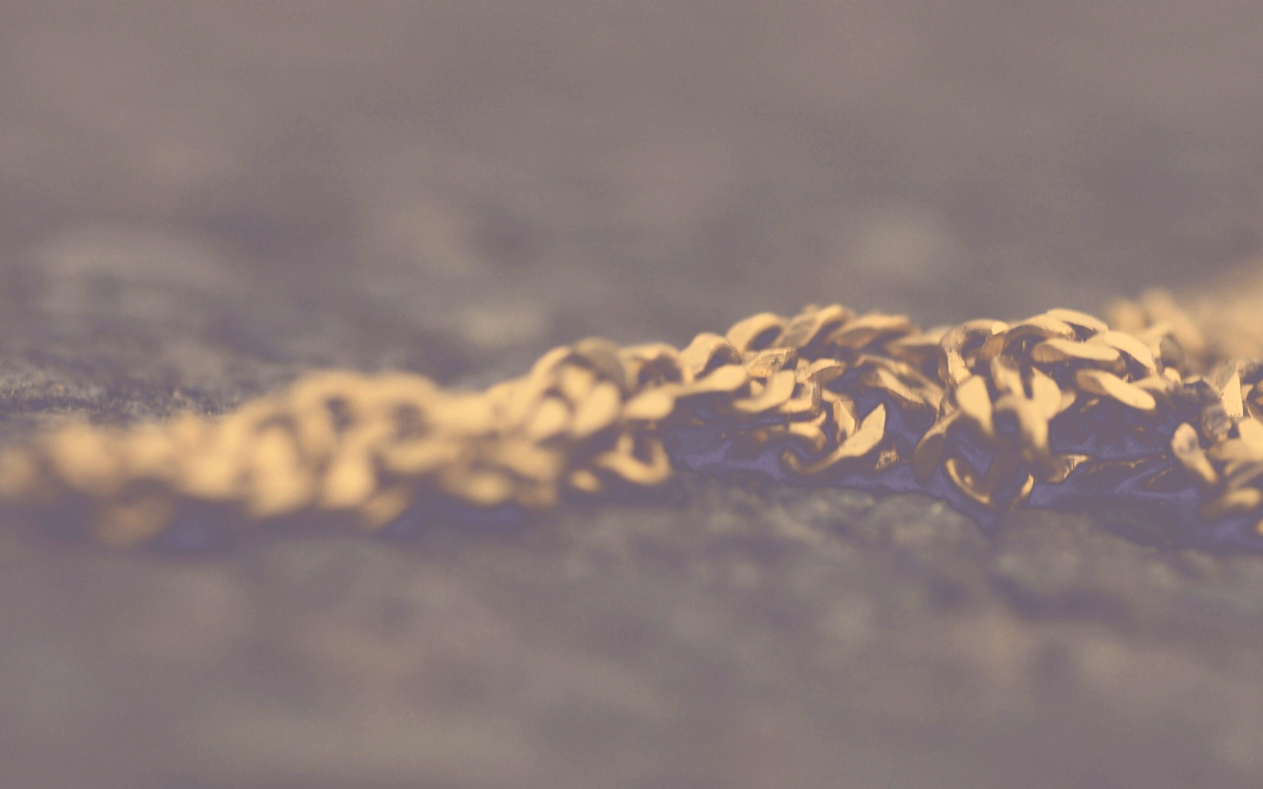 Старая золотая цепь обои