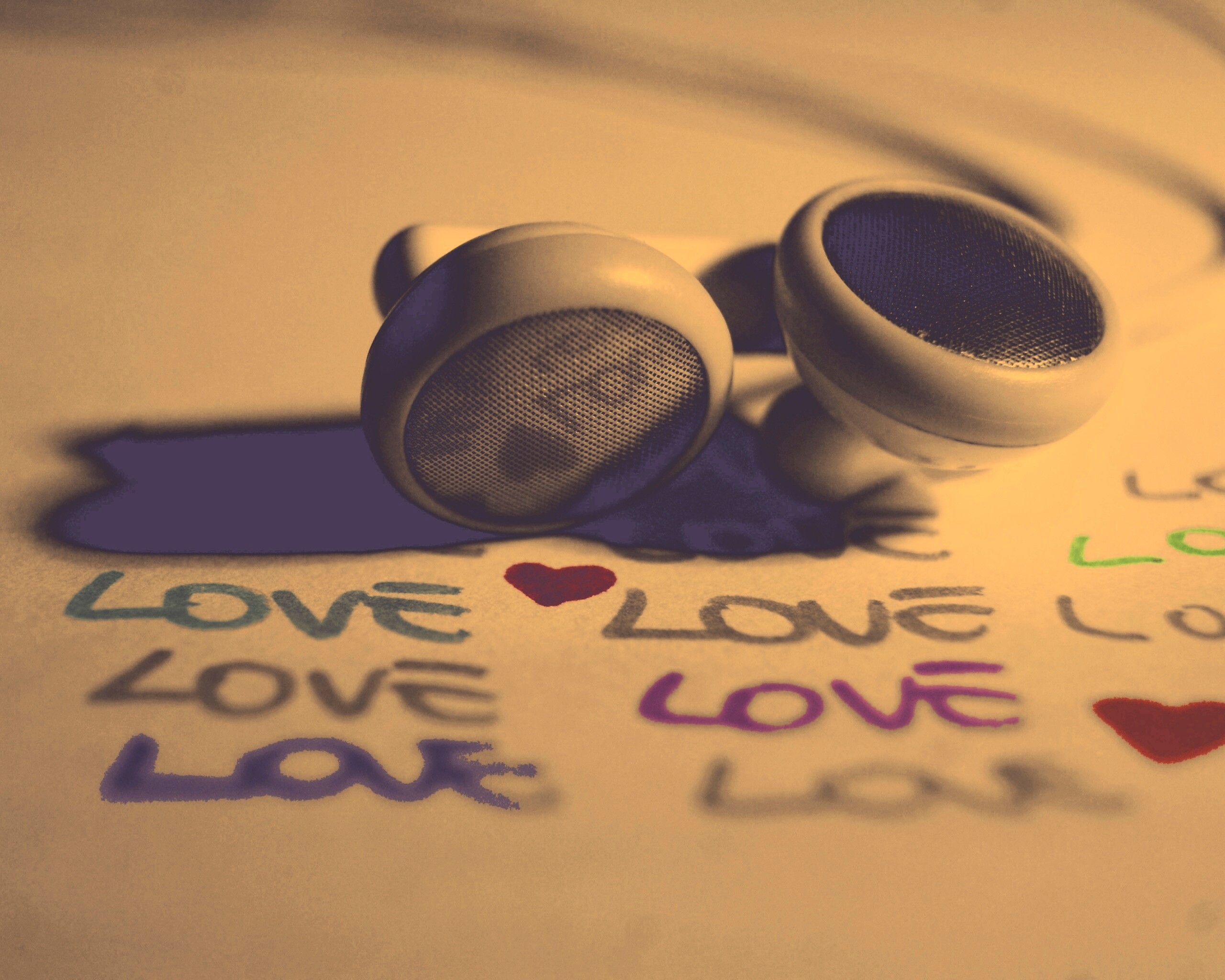 Наушники и любовь обои
