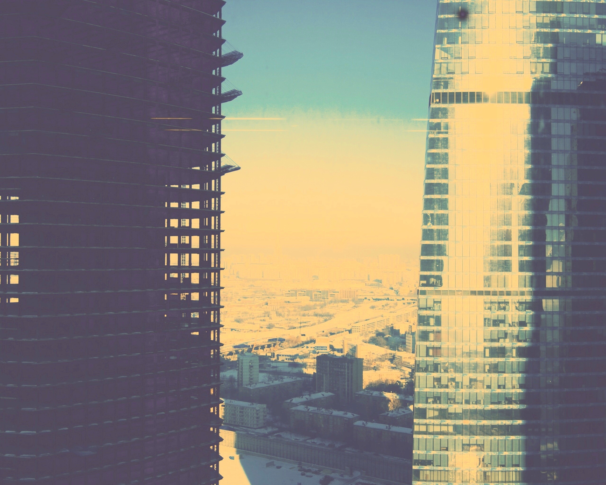 Строительство небоскреба в Москве обои