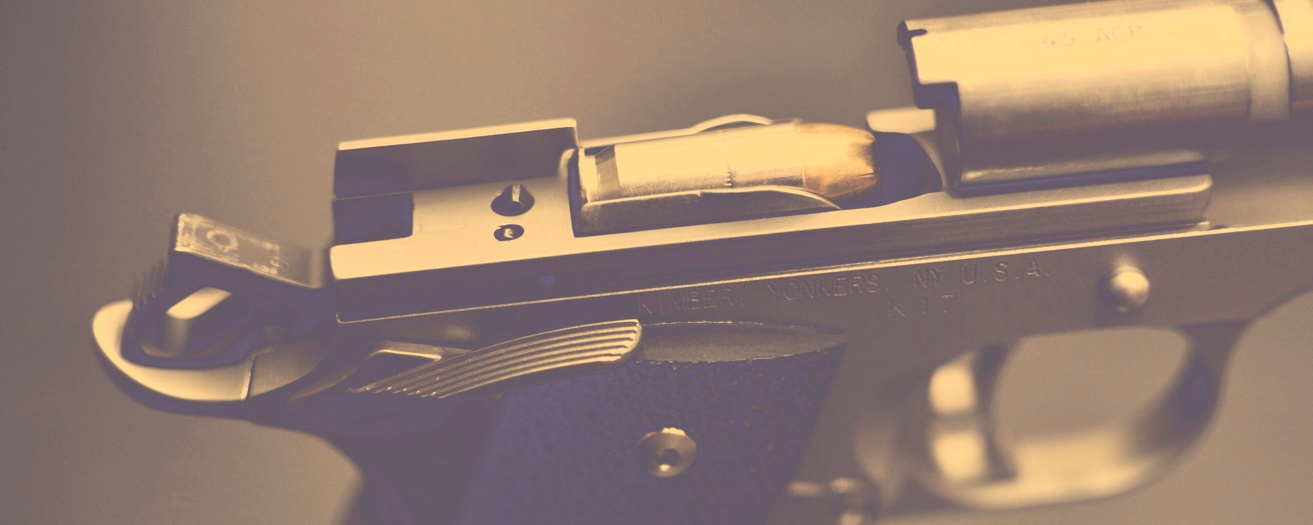 Разобранный пистолет обои