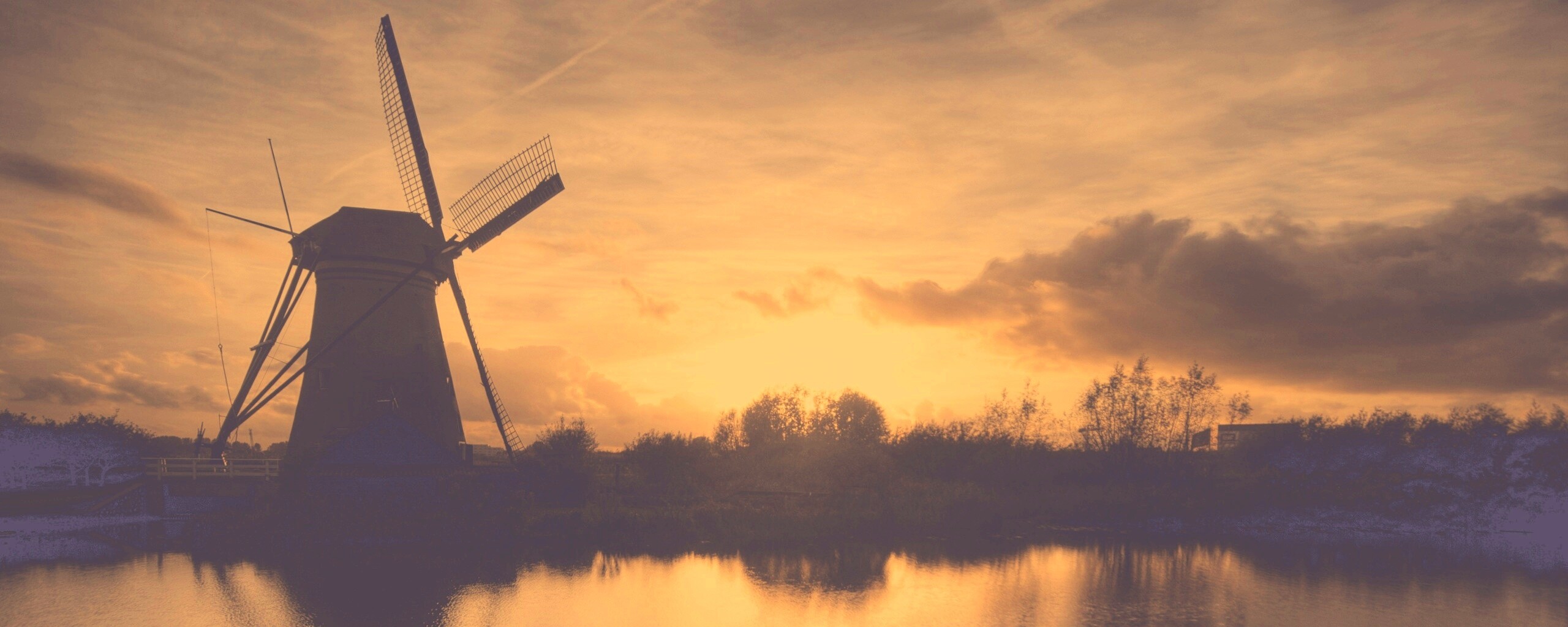 Мельница на озере обои