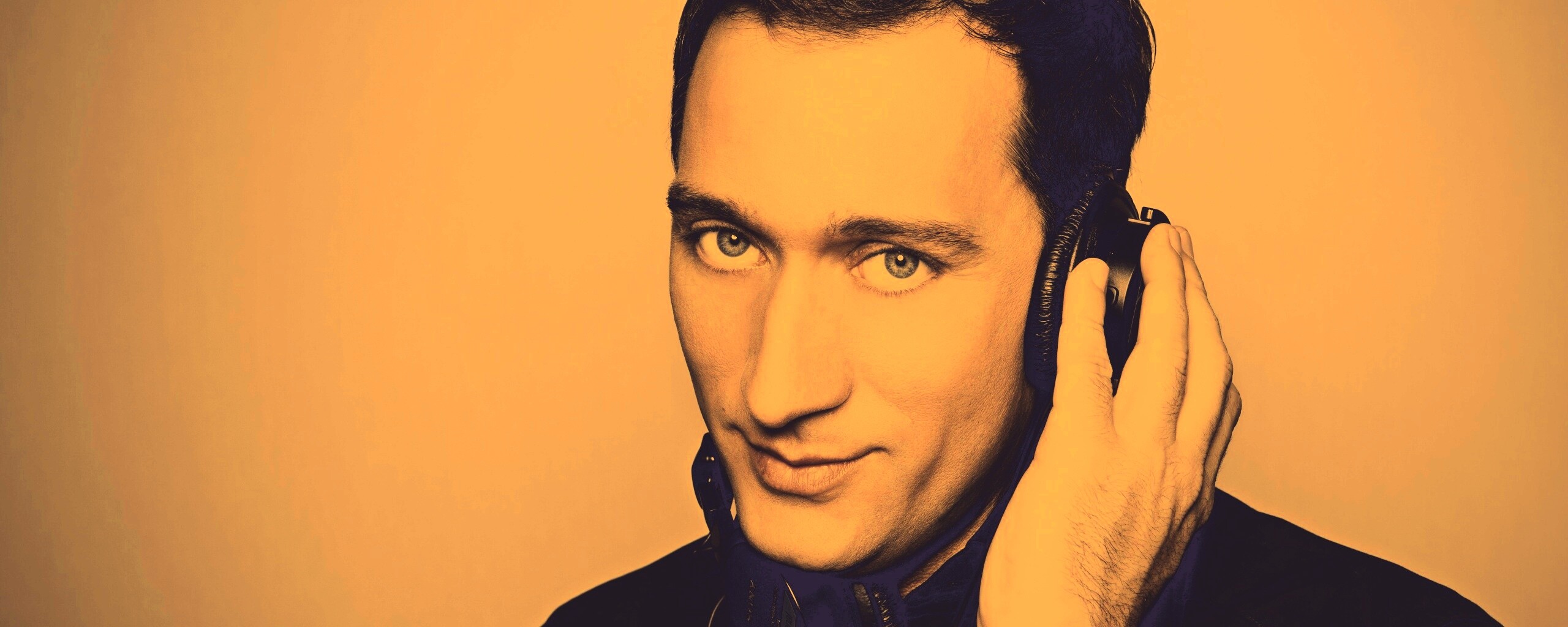 Сероглазый парень обои