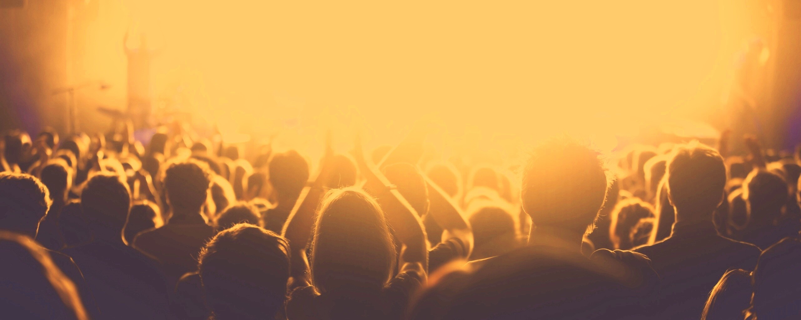 Люди на концерте обои