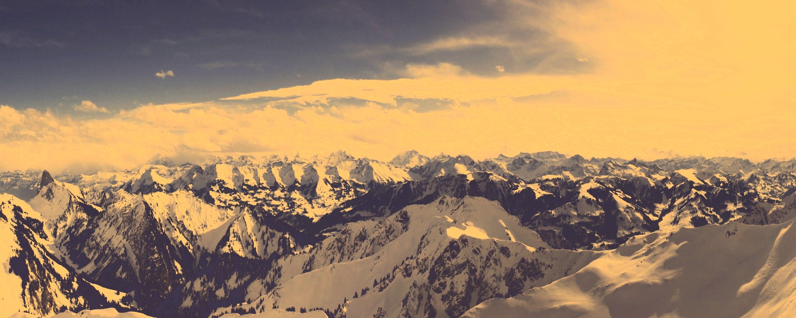 Горный пейзаж обои