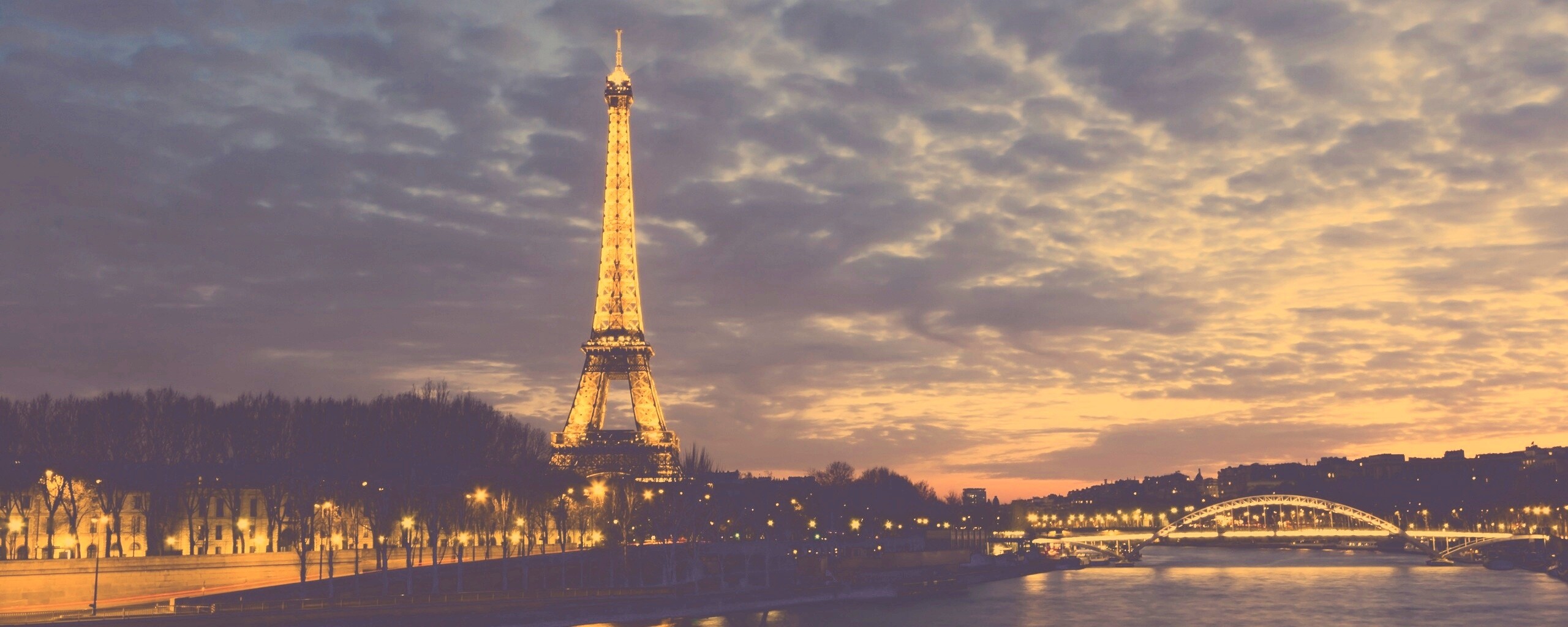 Эйфелева башня в Париже обои