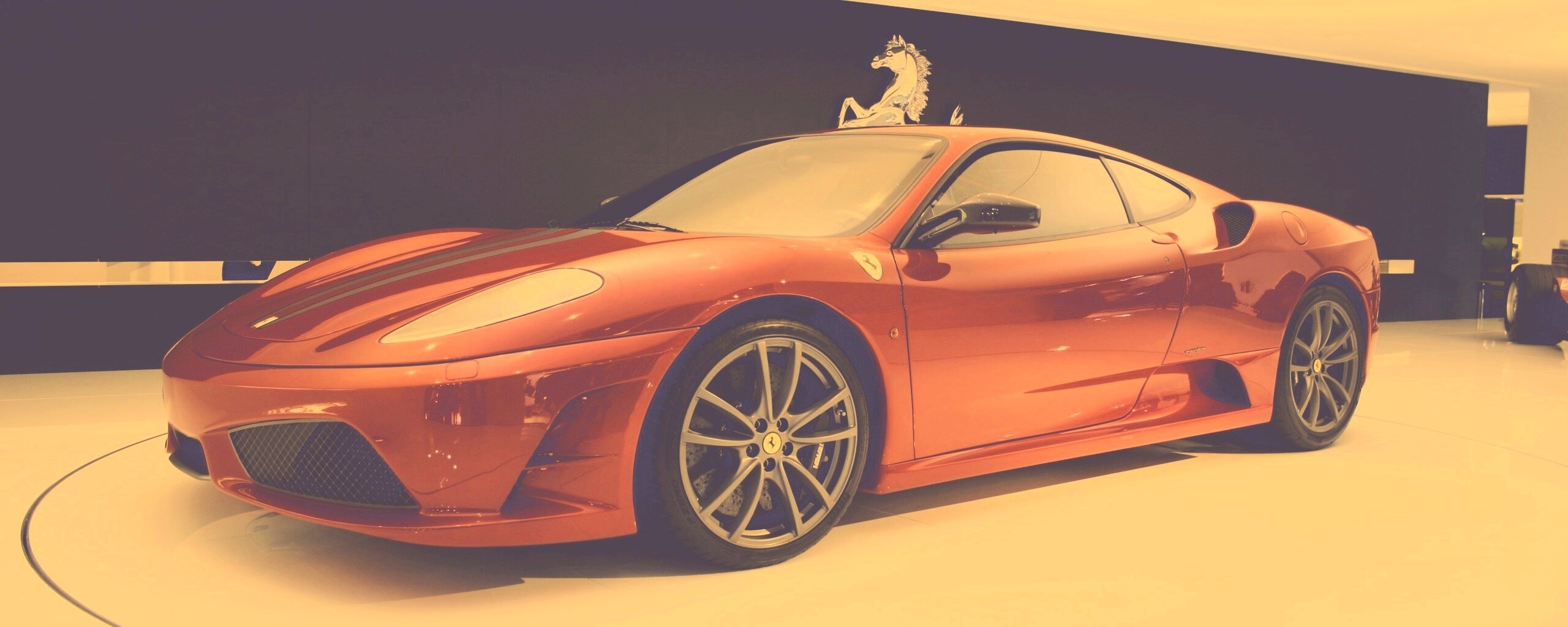 Ferrari F430 Scuderia на выставке обои