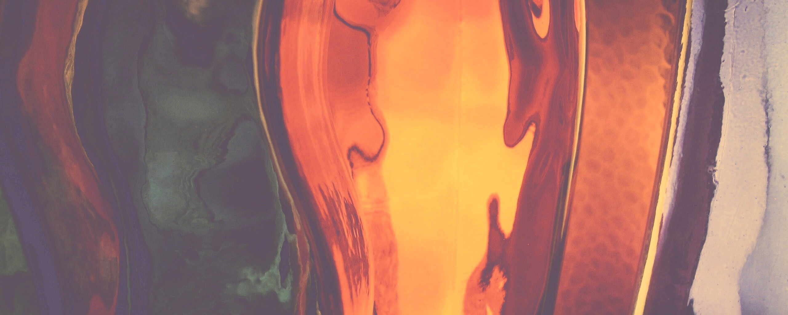 Абстрактное в бутылочном стекле обои