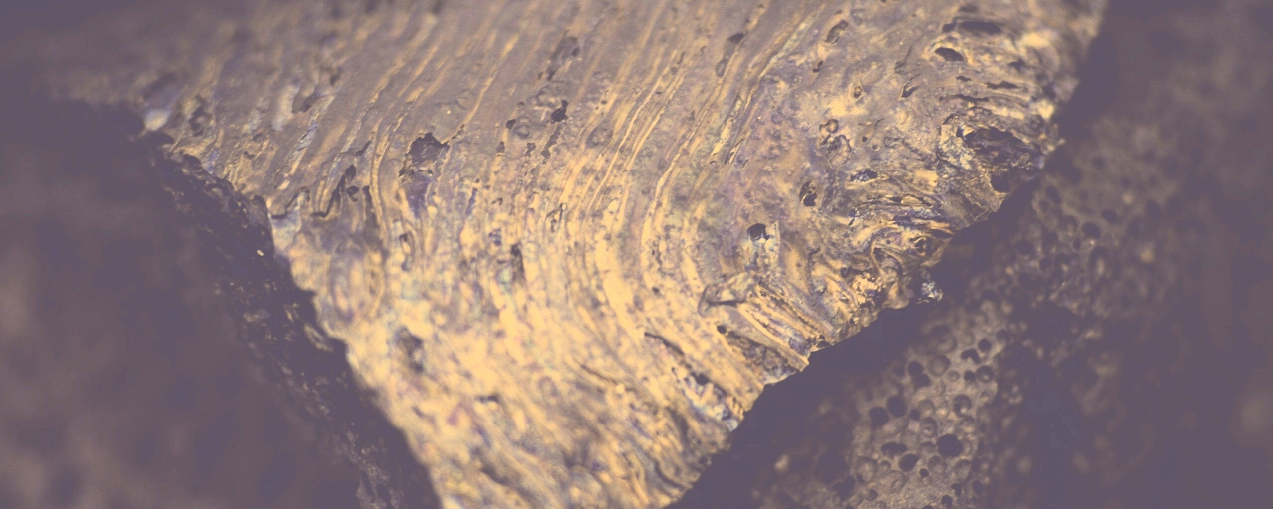 Металл с радужным отливом обои