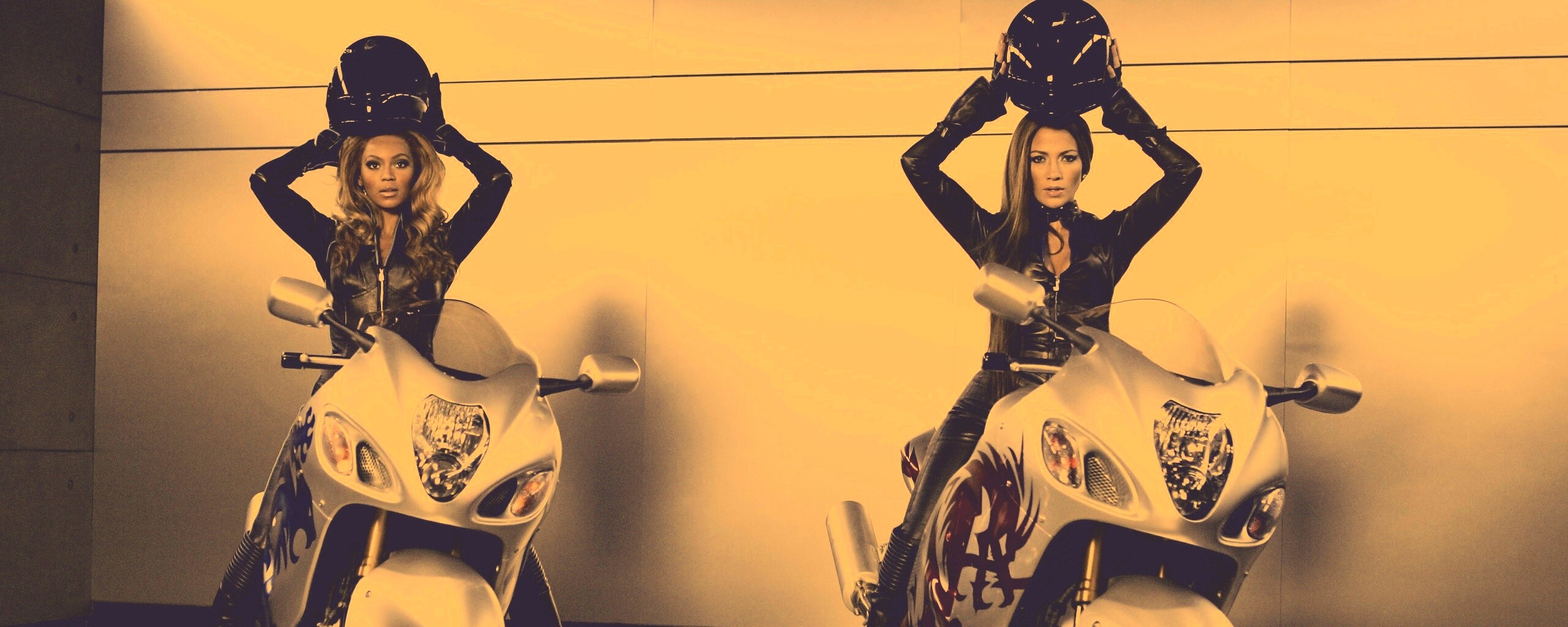 Бейонсе и Джей Ло на мотоциклах обои