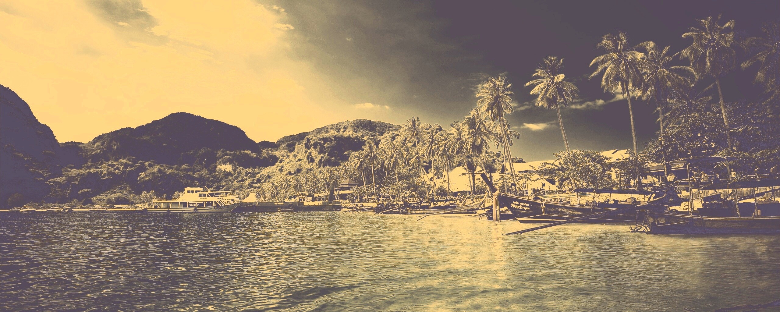 Призрачный пляж обои