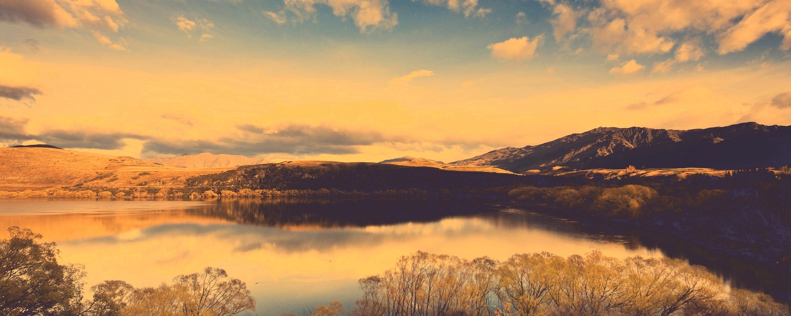 Живописное озеро обои