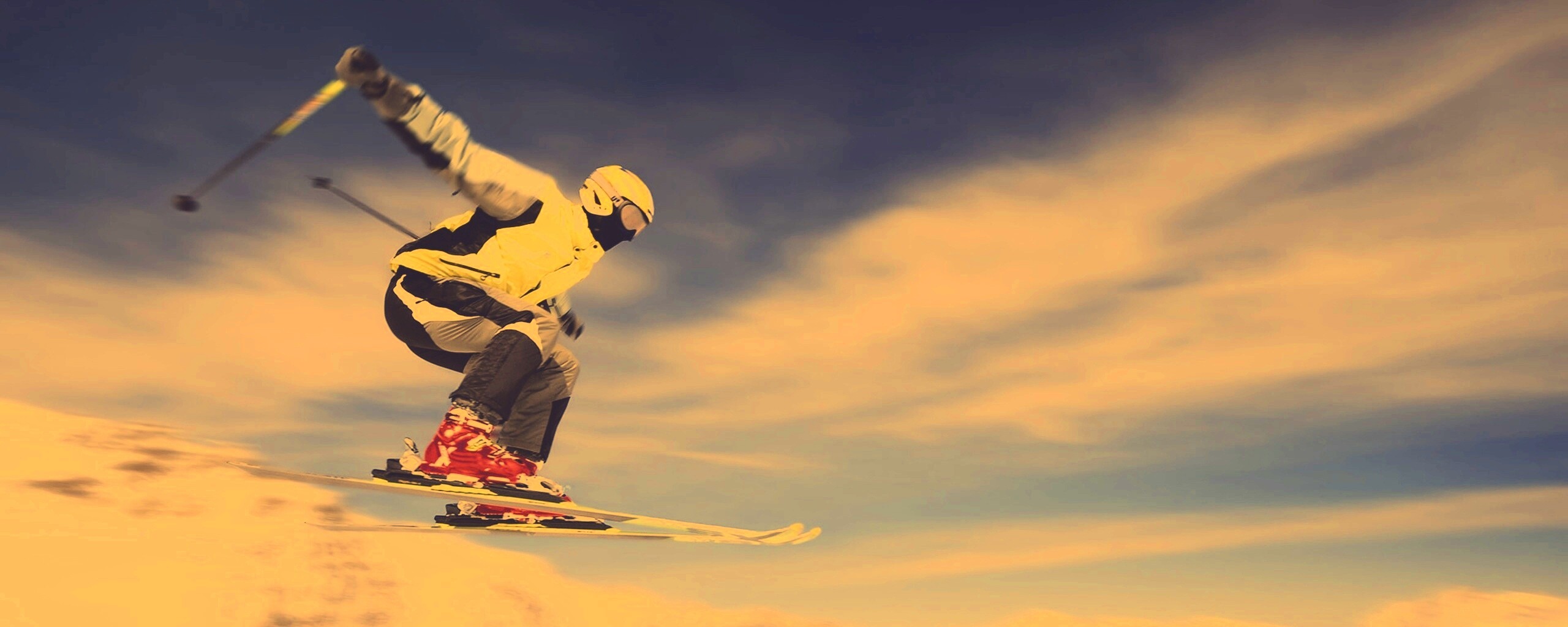 Лыжник в прыжке обои