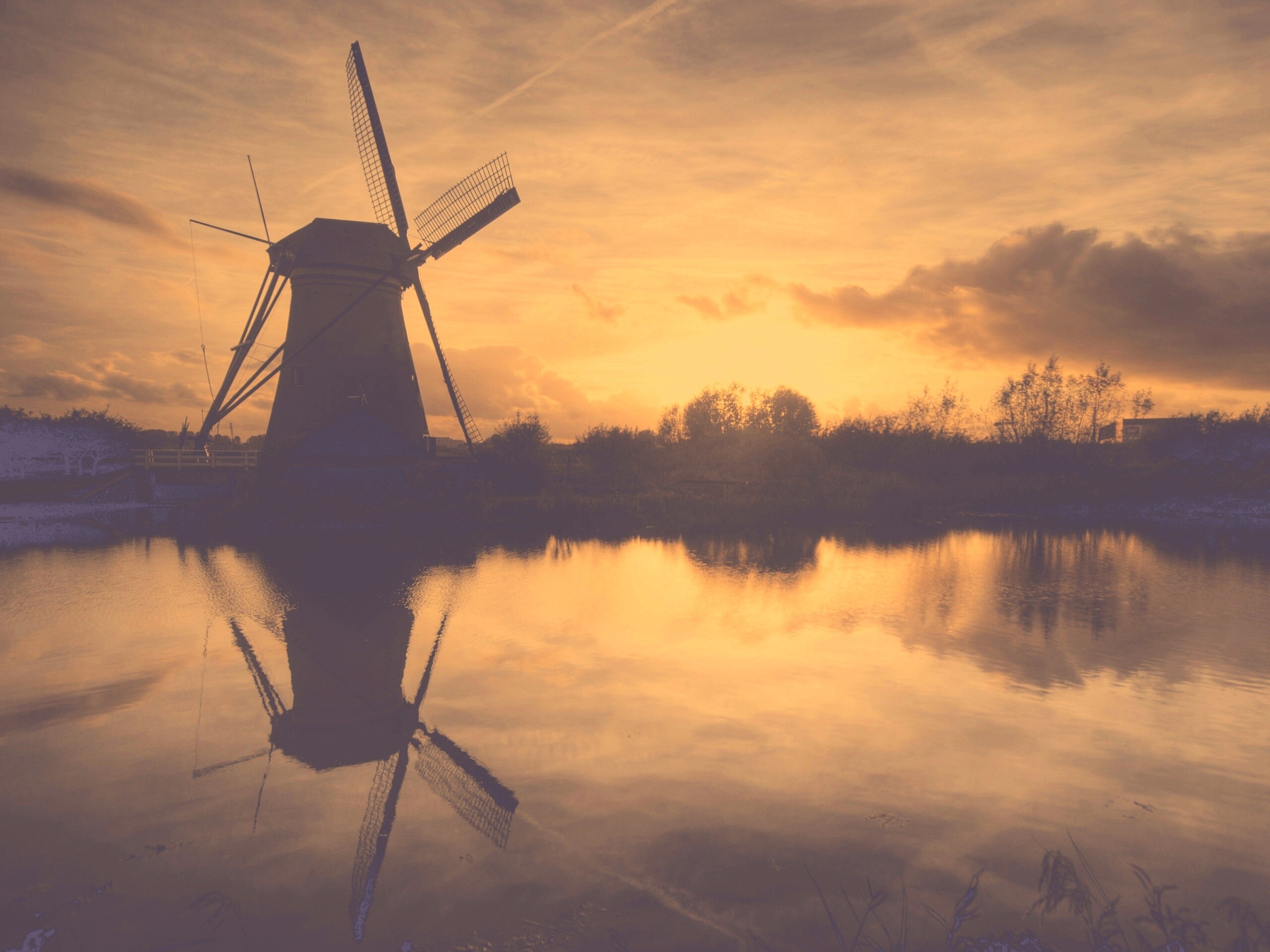 Мельница на озере обои