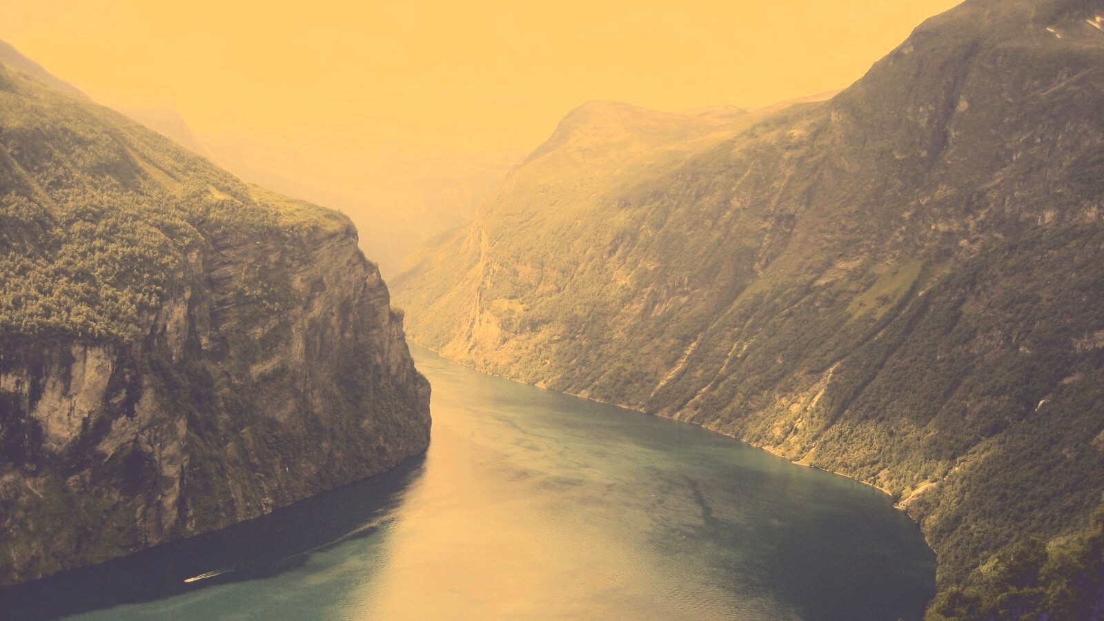 Горная река обои