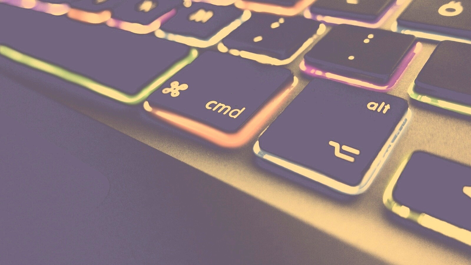 Разноцветная клава макбука обои