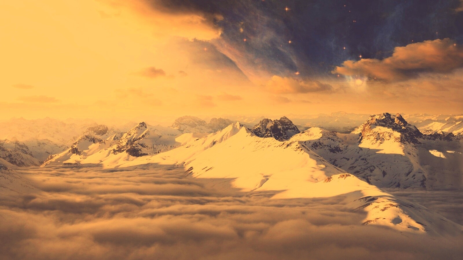 Горный хребет над облаками обои