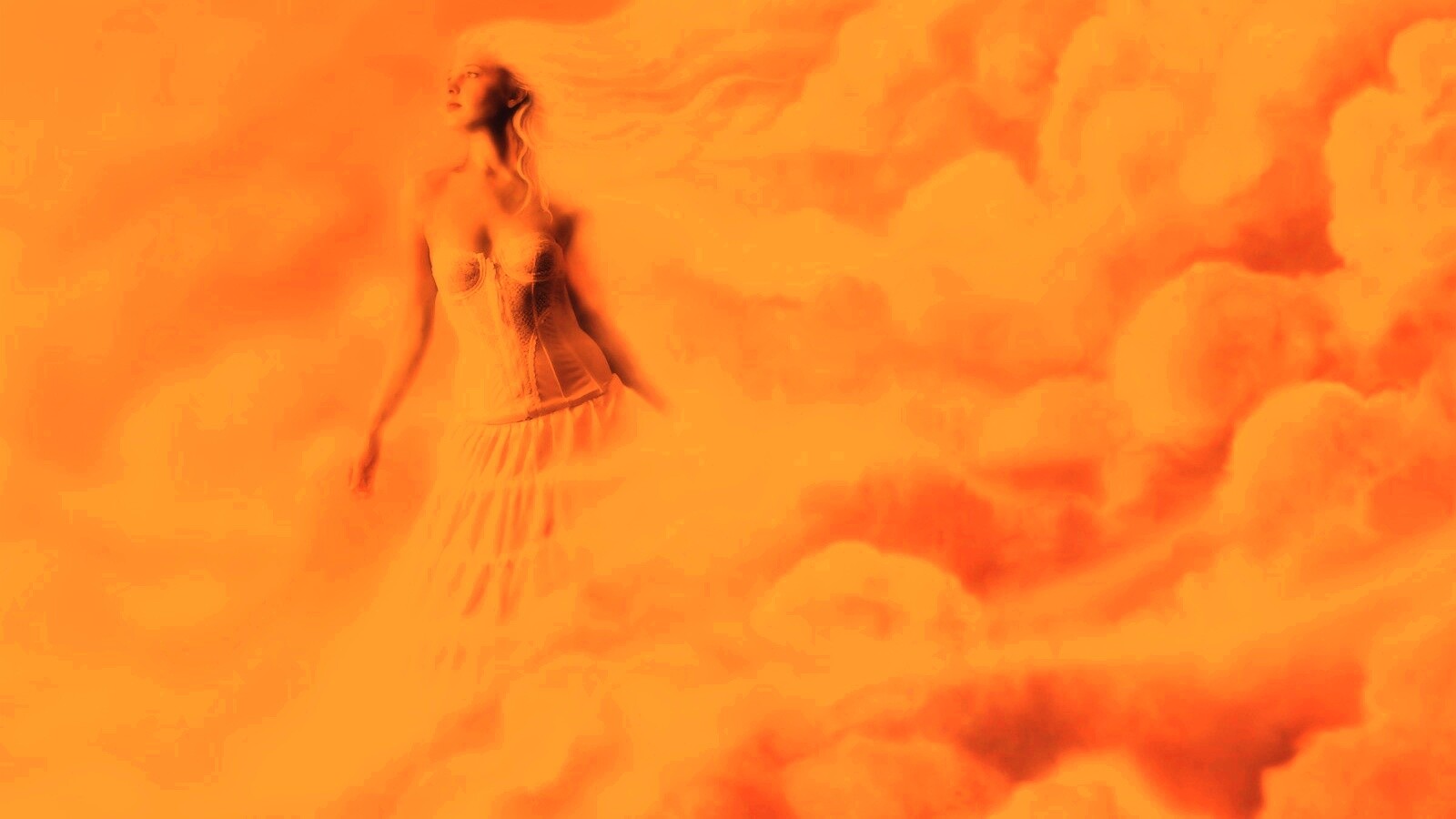 Девушка на облаках обои