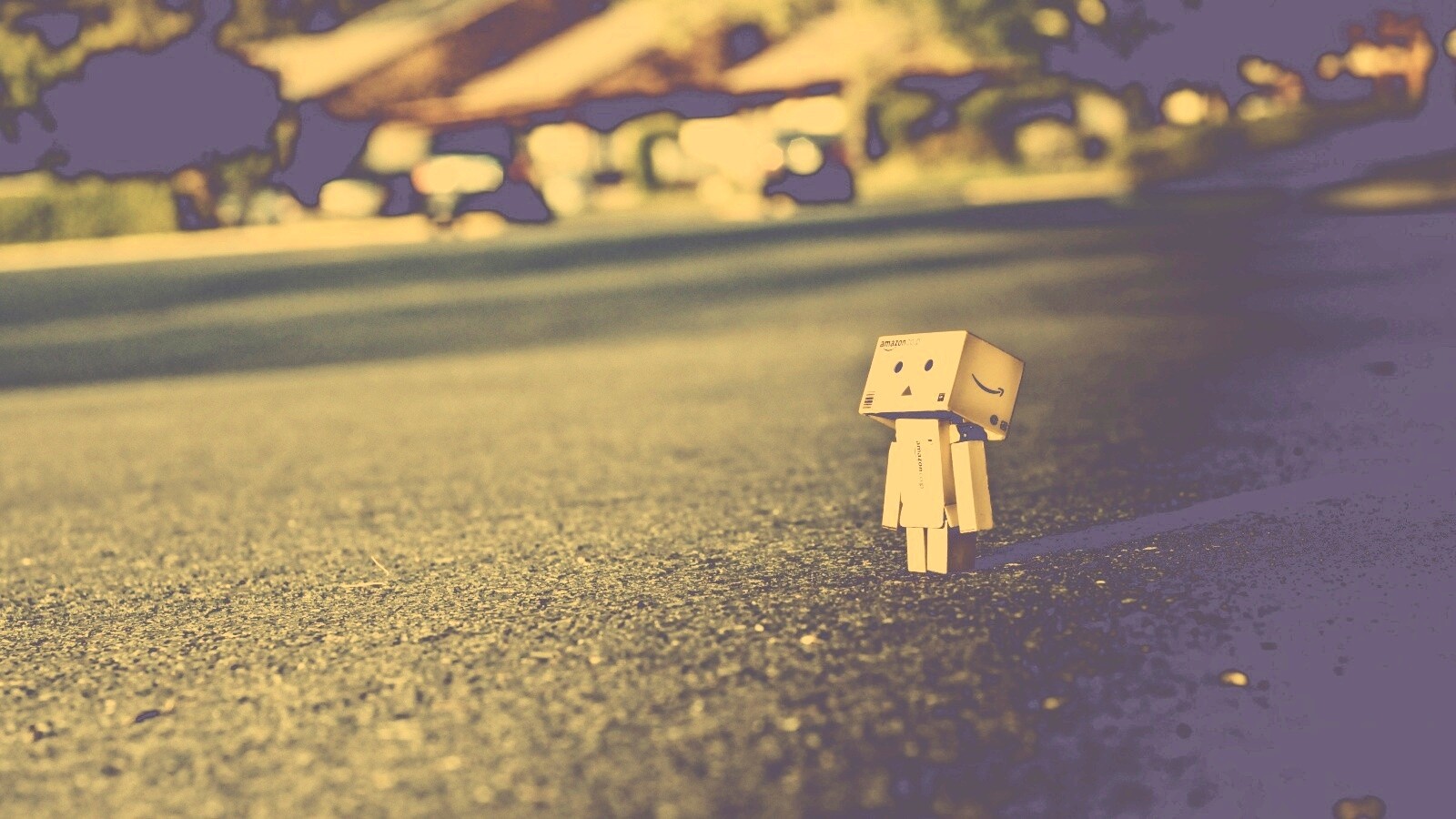 Данбо смотрит вверх обои