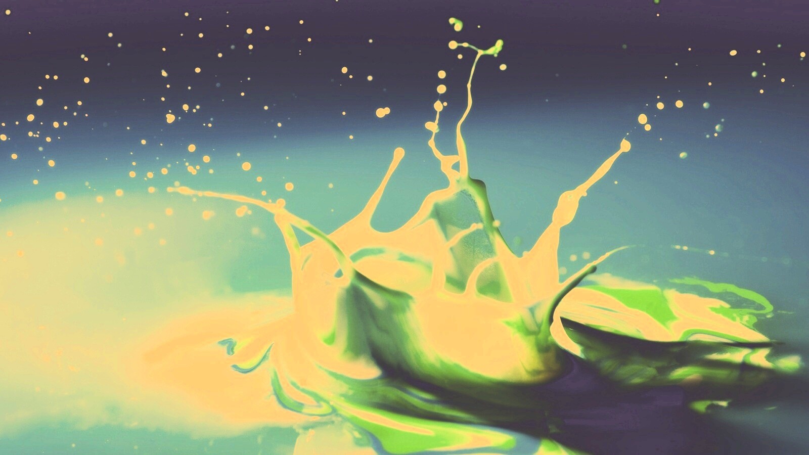 Брызги зеленой краски обои