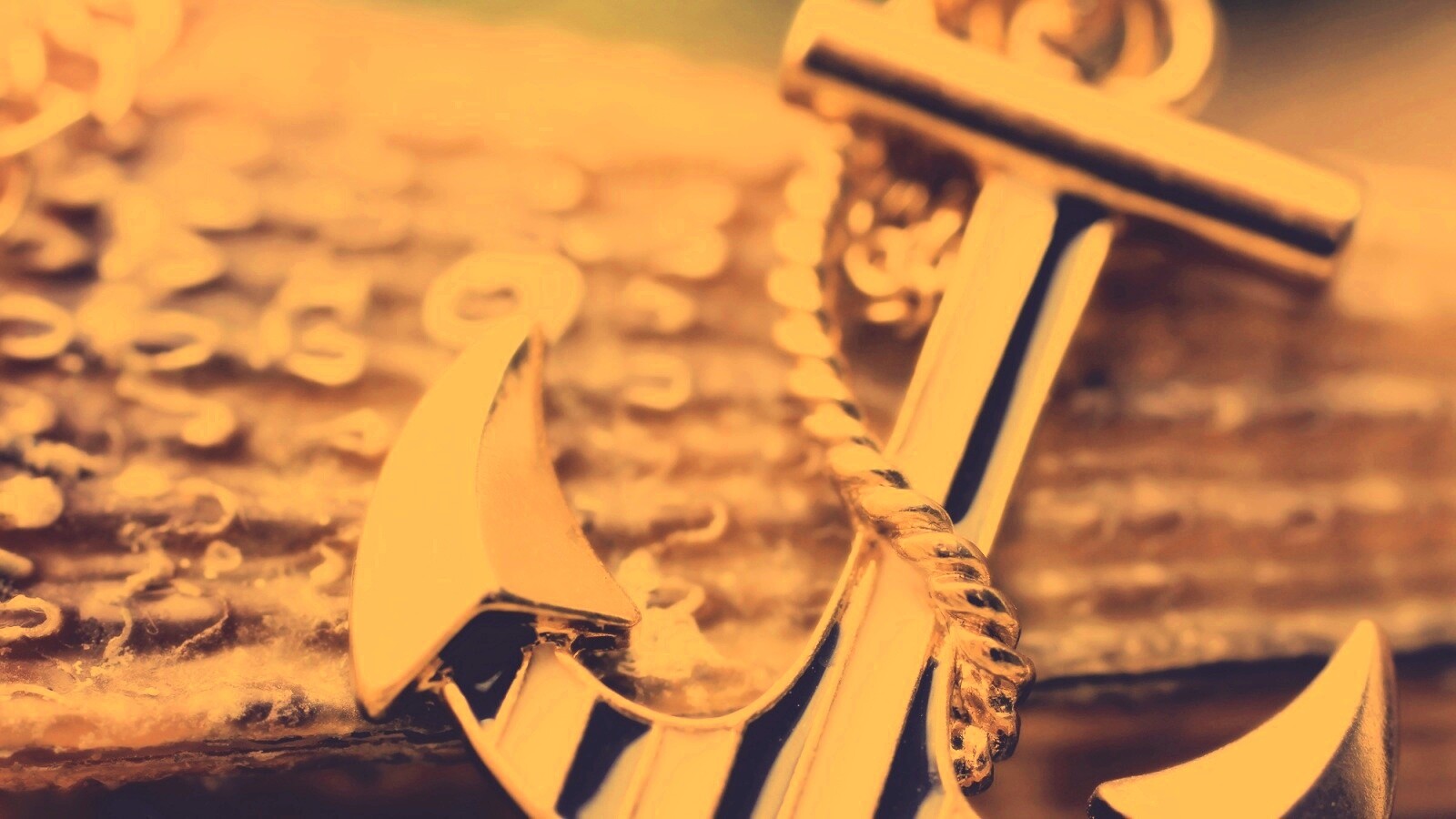 Кулон в виде якоря обои