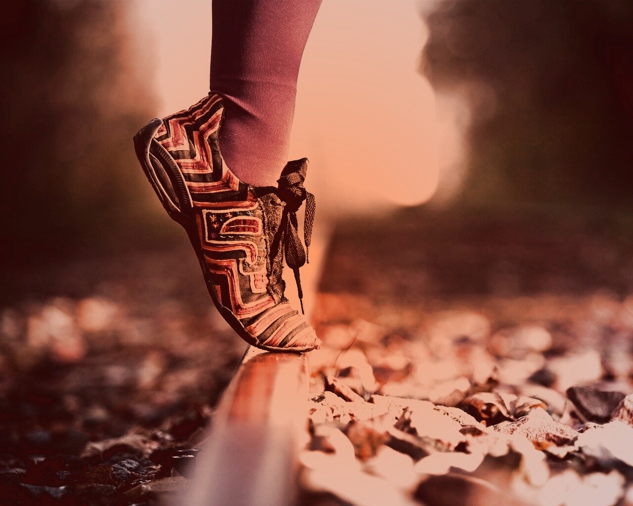 Разноцветные кроссовки обои