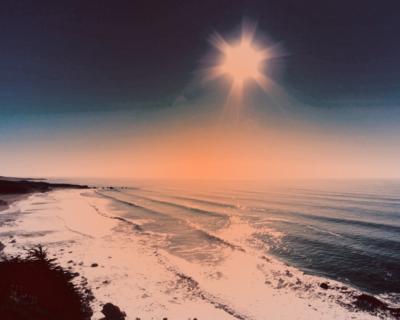 Солнце над морем обои