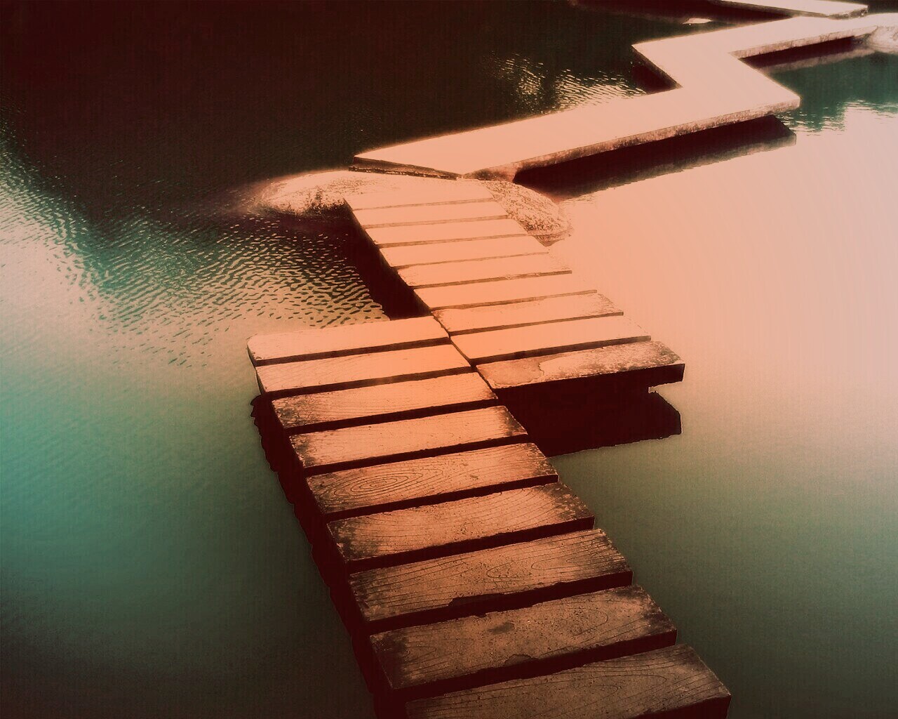 Дорожка над водой обои