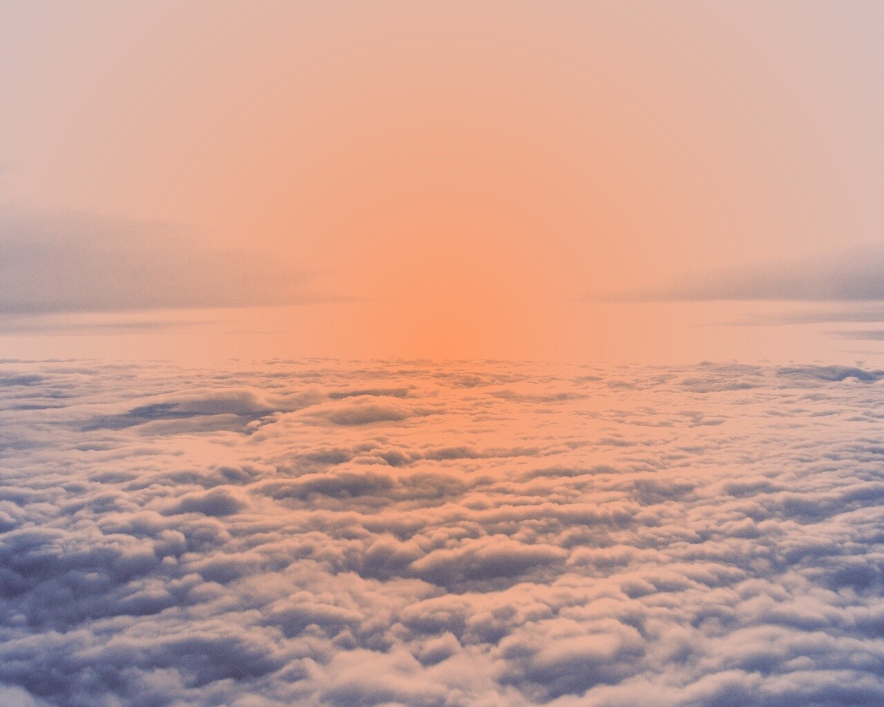 Над облаками обои