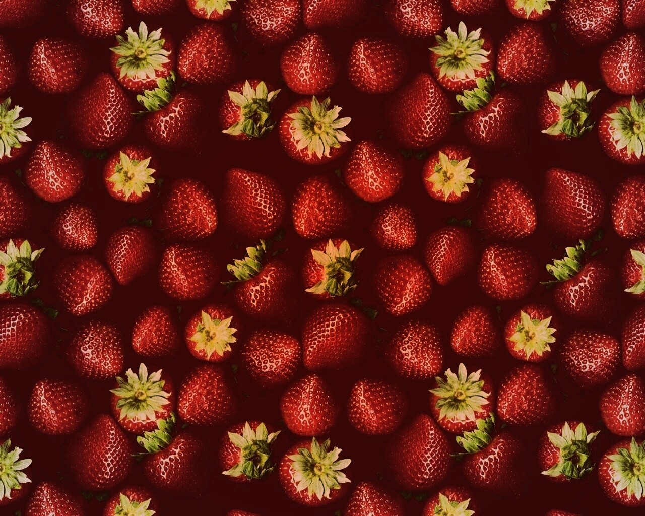 Сочная отличная клубника обои