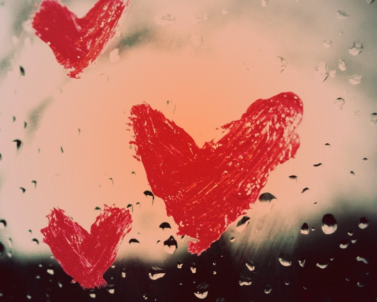 Сердечки помадой обои
