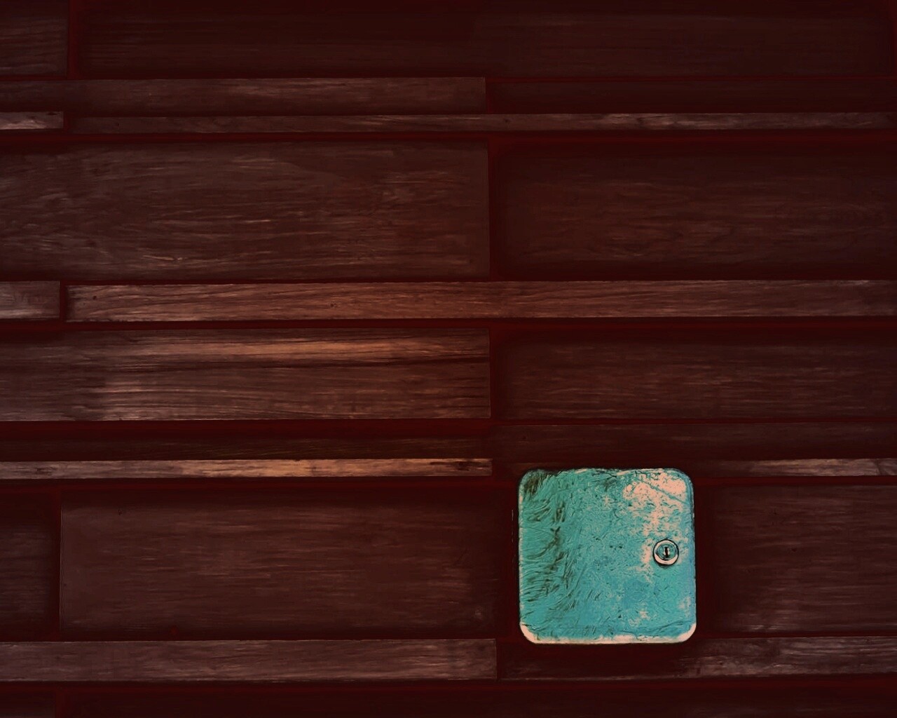 Коробка на деревянной стене обои