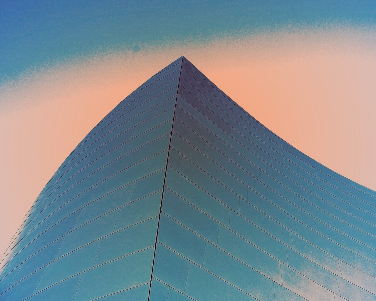 Угол небоскреба обои