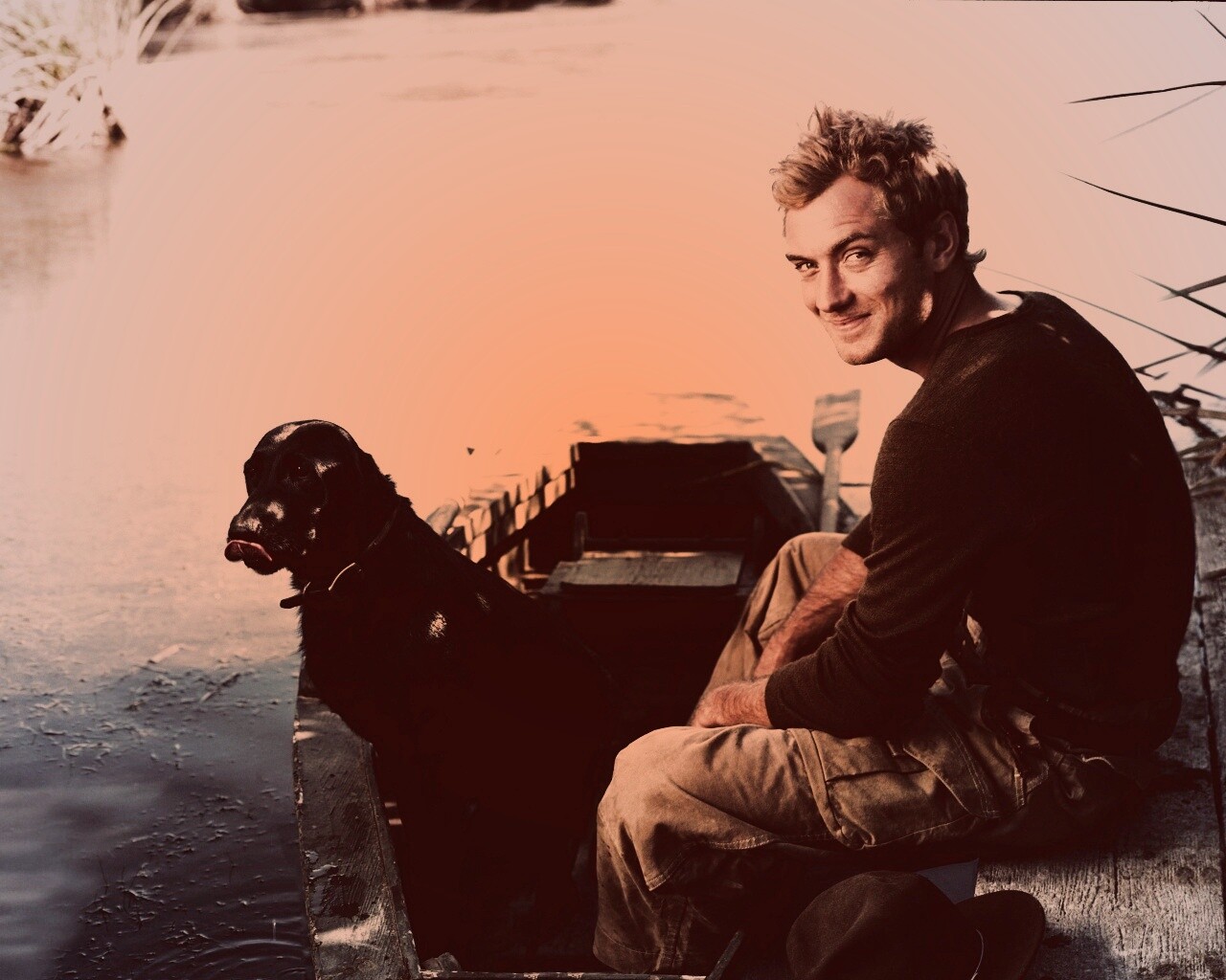 Джуд Лоу на лодке обои