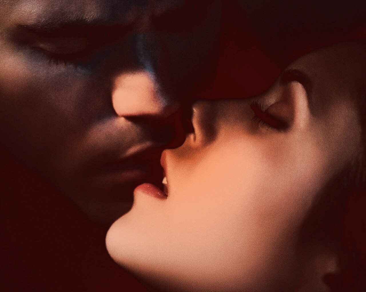 Поцелуй из Дневников Вампира обои