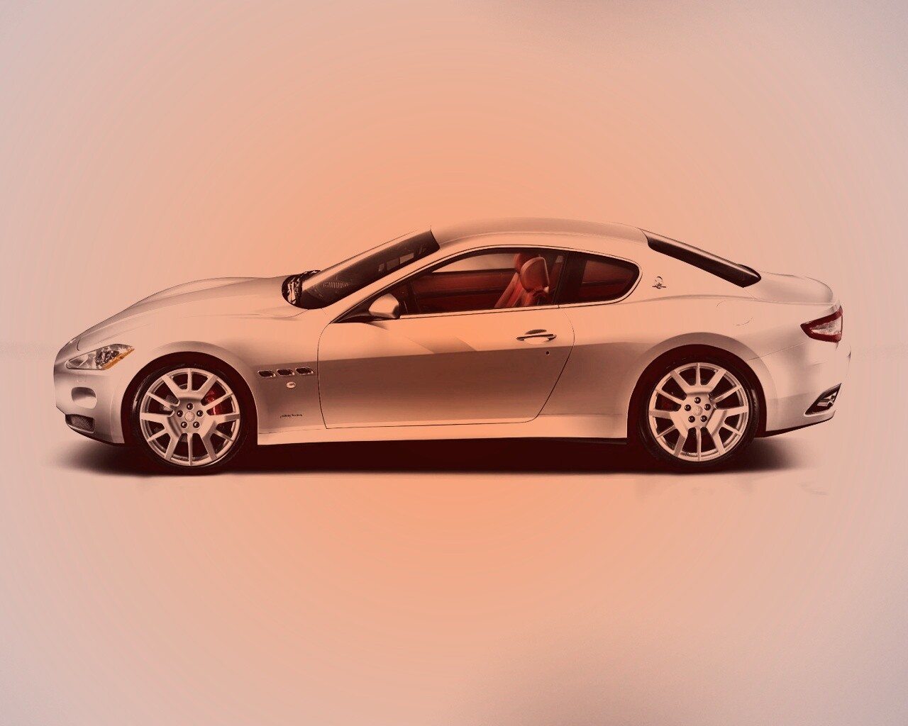 Мазерати сбоку обои