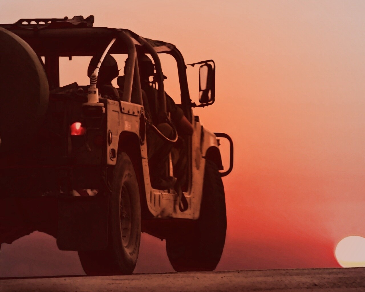 Военный Hammer обои