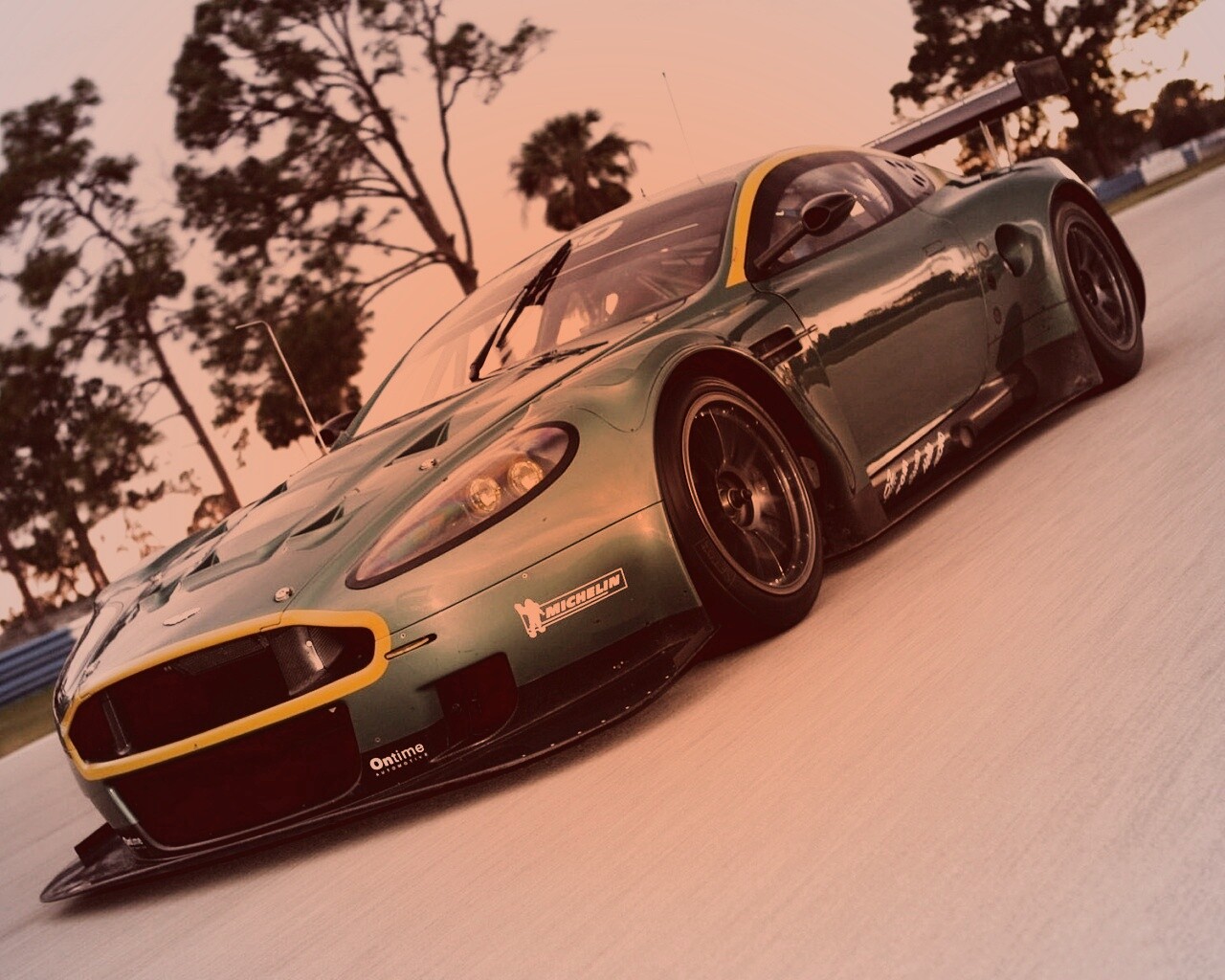 Aston Martin обои