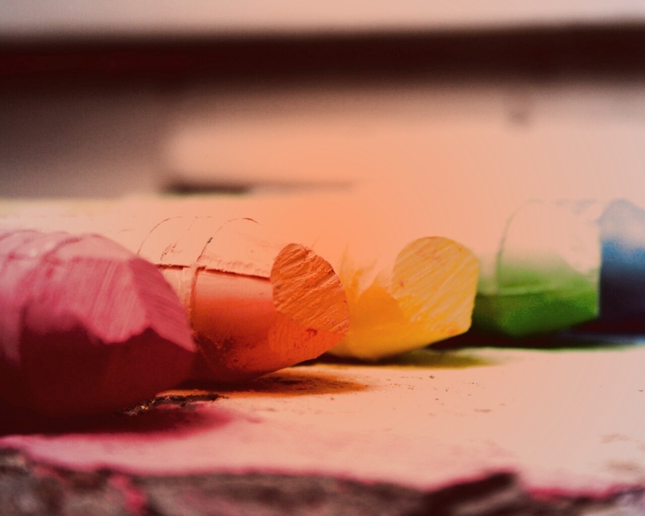 Цветные мелки обои