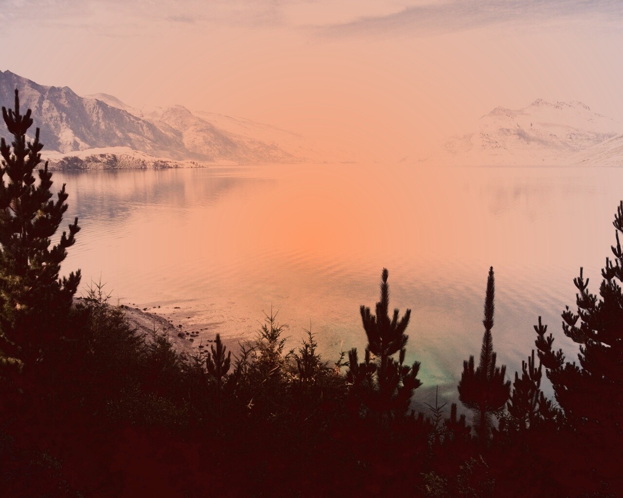 Безмятежное озеро в Новой Зеландии обои