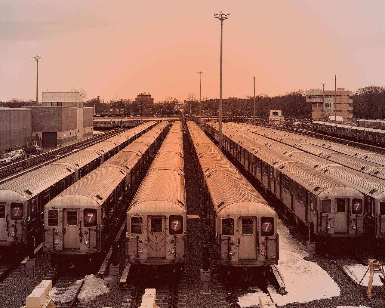 Вагоны метро на стоянке обои