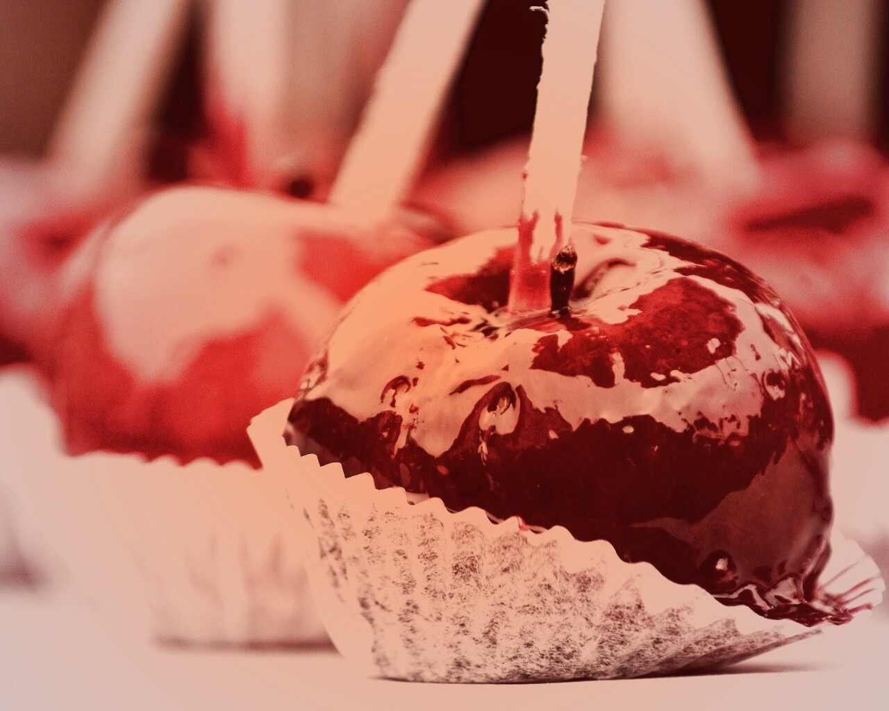 Яблочко в карамели обои