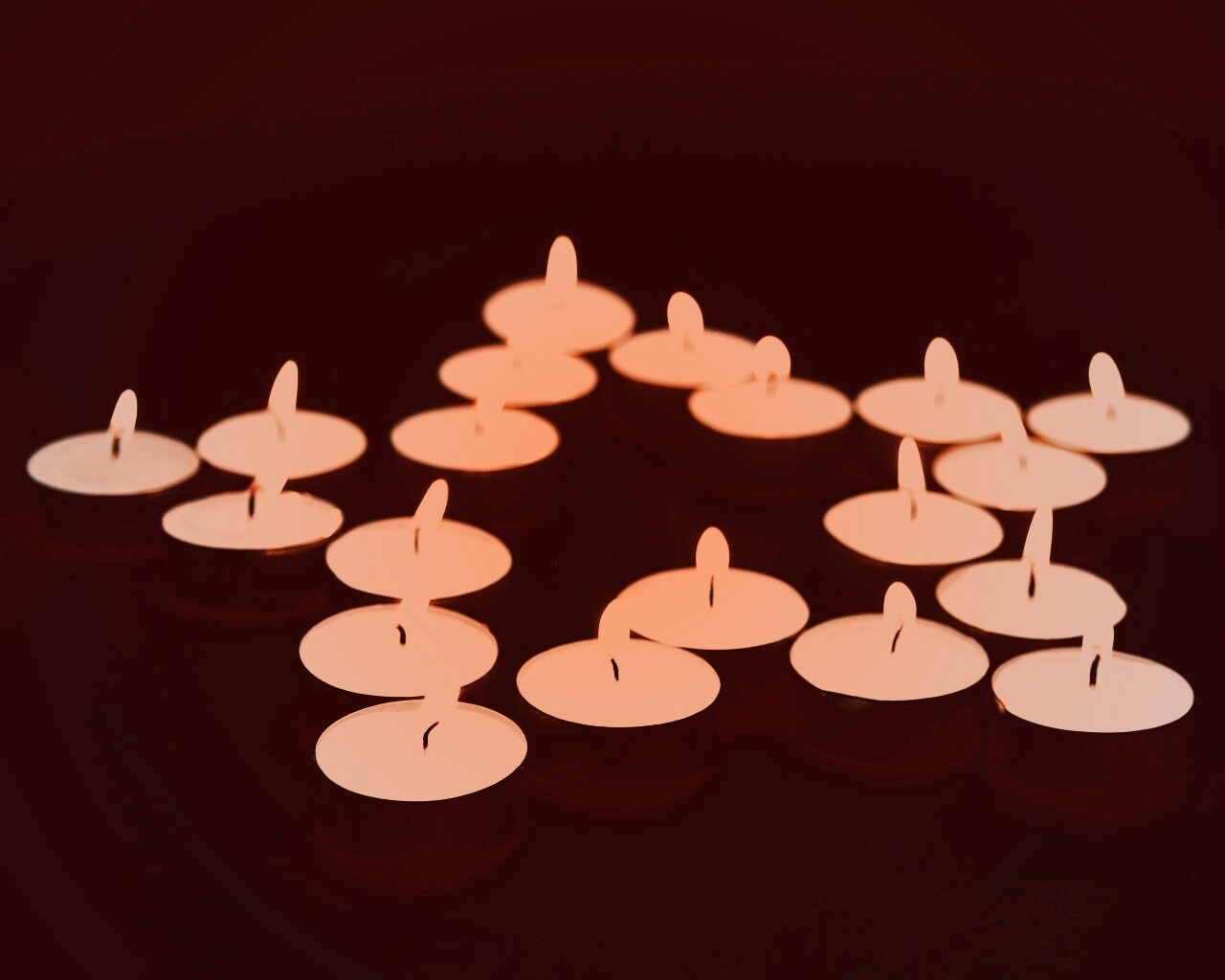 Звезда из свечек обои